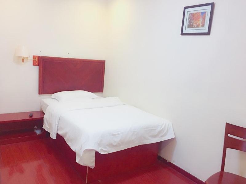 Greentree Inn Shanghai Pudong Airport Wild Animal Park Express Hotel Nanhui Exterior foto