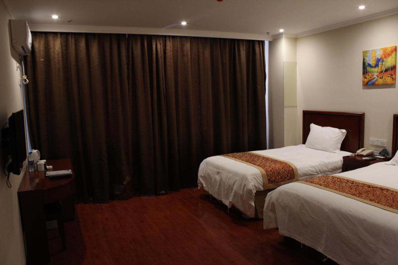 Greentree Inn Shanghai Pudong Airport Wild Animal Park Express Hotel Nanhui Exterior foto